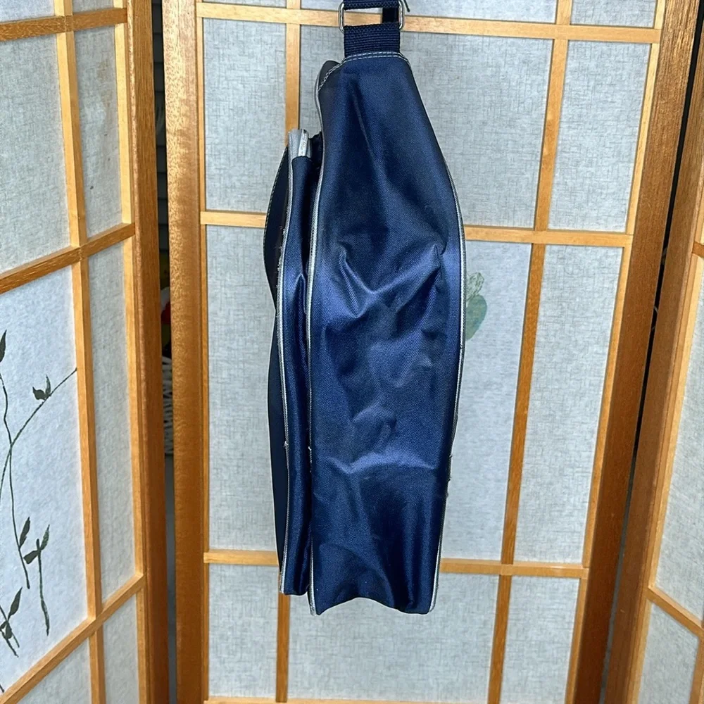 “Tommy Hilfiger” Travel Luggage, Carry-on, Travel Bag. Laptop Crossbody Bag - Picture 5 of 9